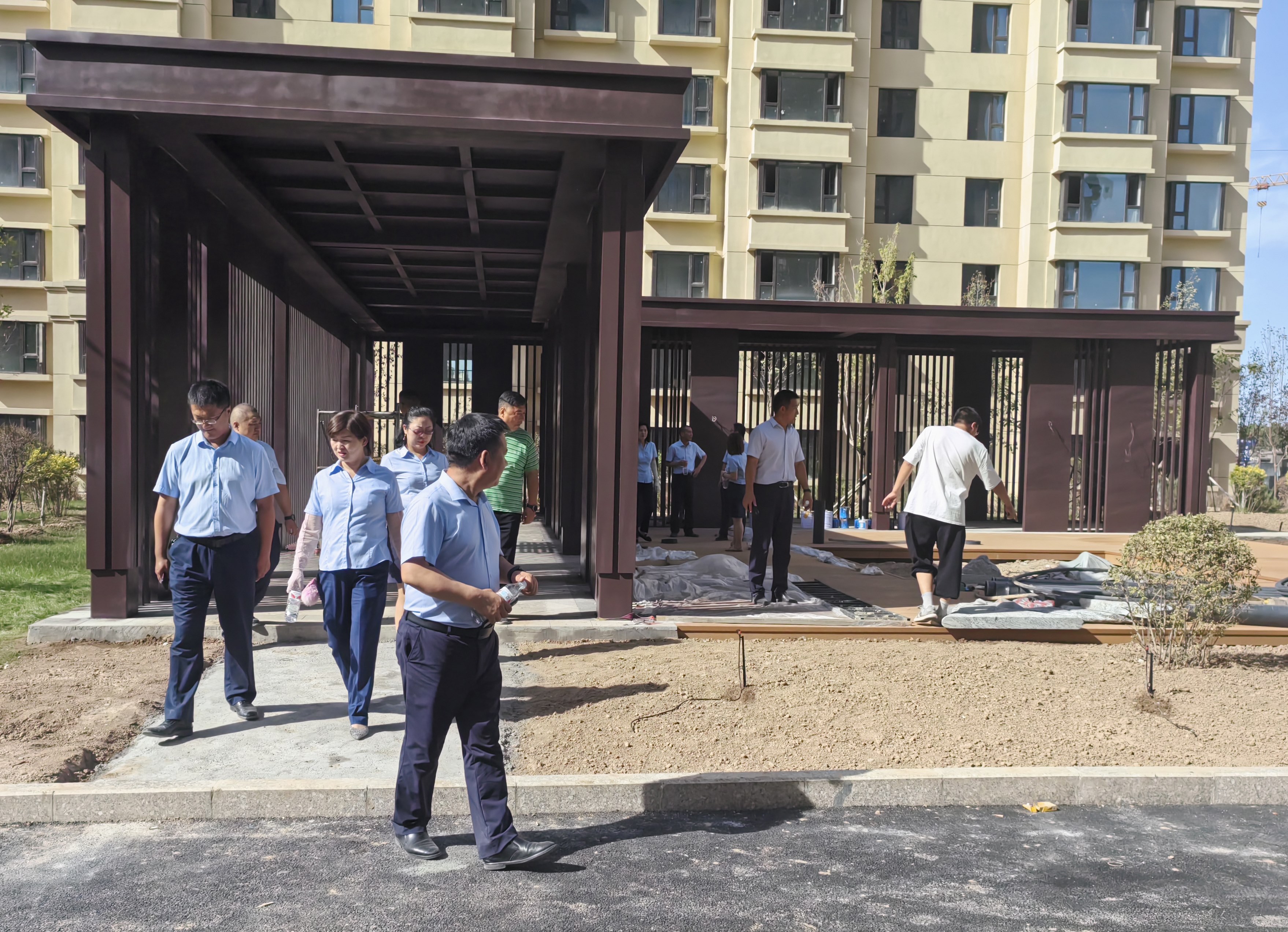 审视成果 应对挑战 为实现全年目标蓄力